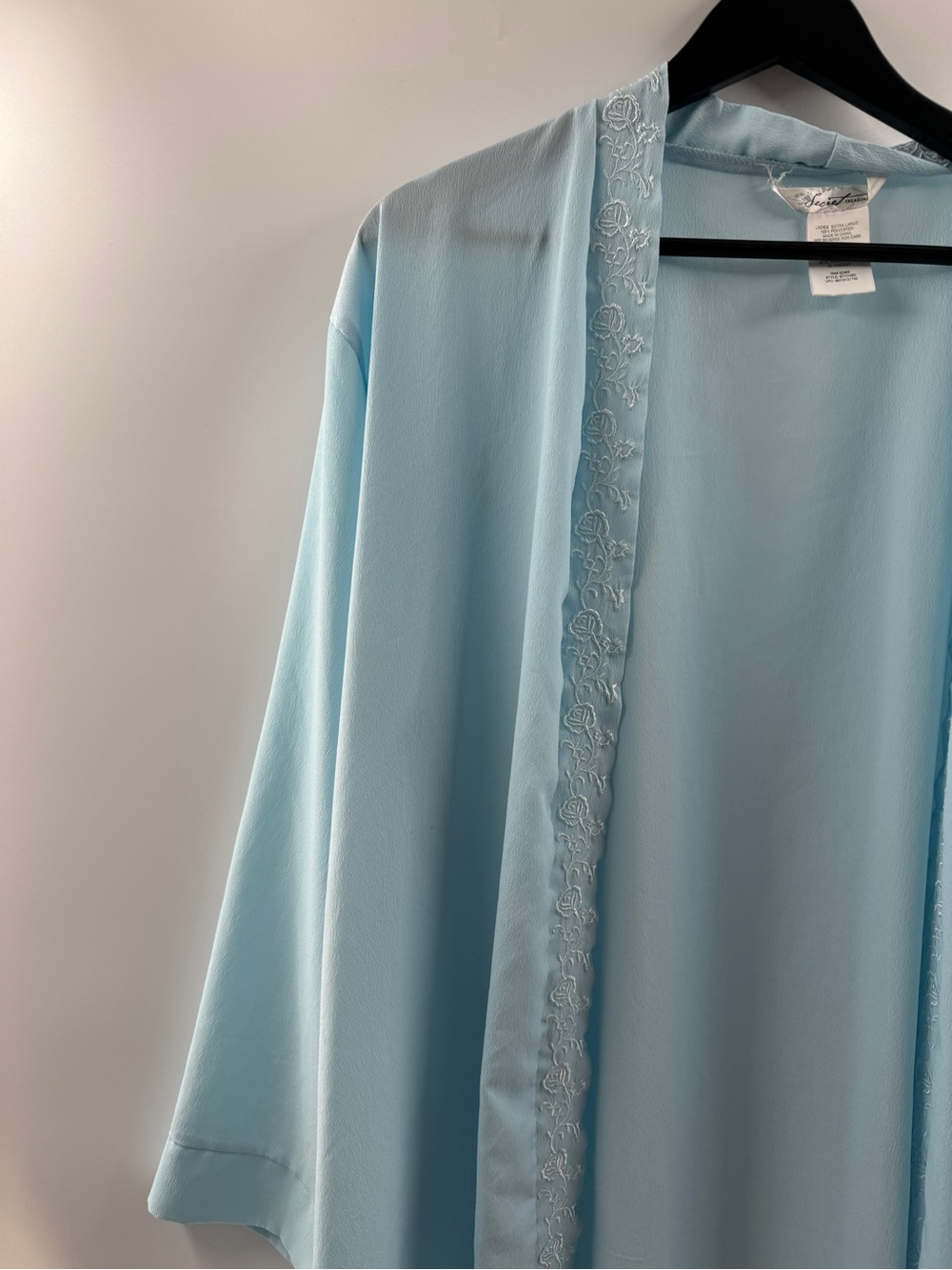 Secret Treasures Light Blue Embroidered Robe Cover Up – Women’s XL - Picture 2 of 8